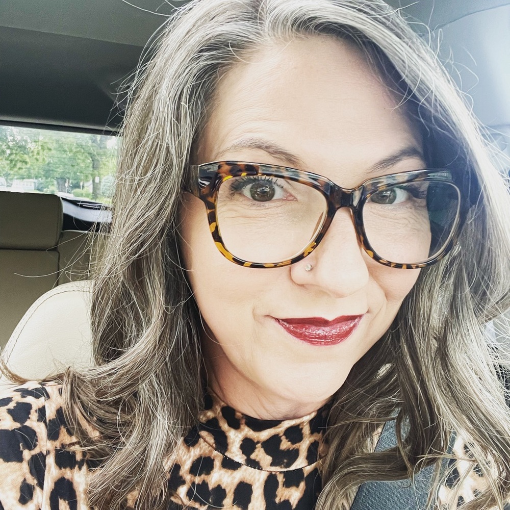 Meet your Posher, Abigail